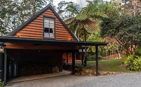 The Mountain Chalet - Hot Tub, Fireplace, Games